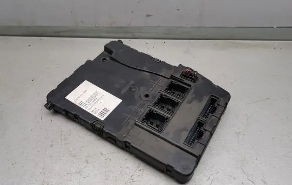 Renault Megane II Comfort/convenience module 8200309690