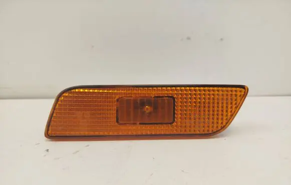 Volvo S80 Front fender indicator light 9190950