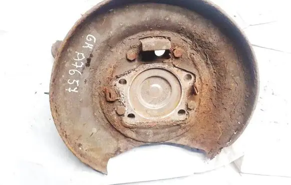 Volvo V70 Rear wheel hub 9200623