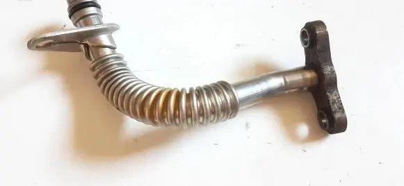 Ford Focus Oil fill pipe 9824139880