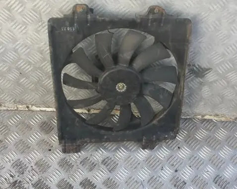 Radiator cooling fan shroud