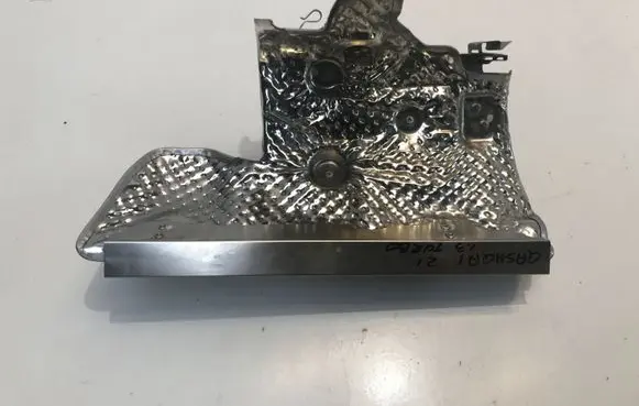 Exhaust heat shield