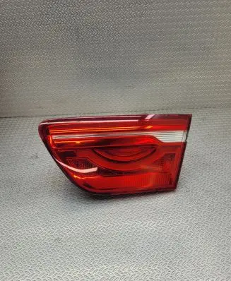 Jaguar XE Tailgate rear/tail lights