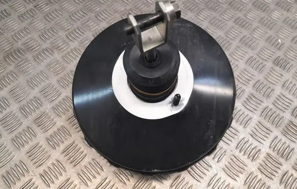 Mercedes-Benz CLS C218 X218 Brake booster A2124303330