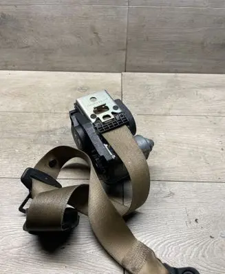 Mercedes-Benz CLS C219 Front seatbelt 216853412A 2706