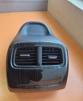 Rear air vent grill