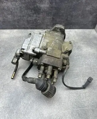 BMW 5 E39 Fuel injection high pressure pump 2464463270