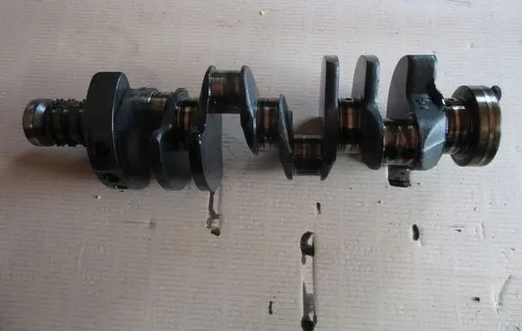 BMW 7 E65 E66 Crankshaft 