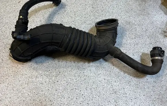 BMW 1 F20 F21 Air intake hose/pipe 7810745