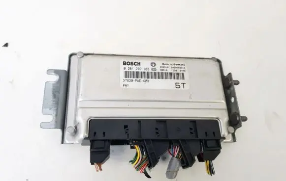 Iveco Daily 40.8 Engine control unit/module 0261207983 030916