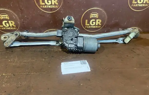 Audi A4 S4 B7 8E 8H Front wiper linkage and motor 8E1955119
