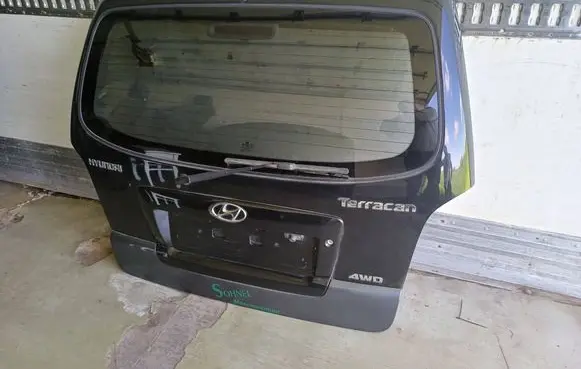 Hyundai Terracan Tailgate/trunk/boot lid 