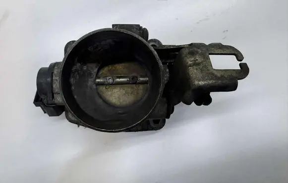 Ford Mondeo MK II Throttle valve 988F98989 3S5U9E926AA