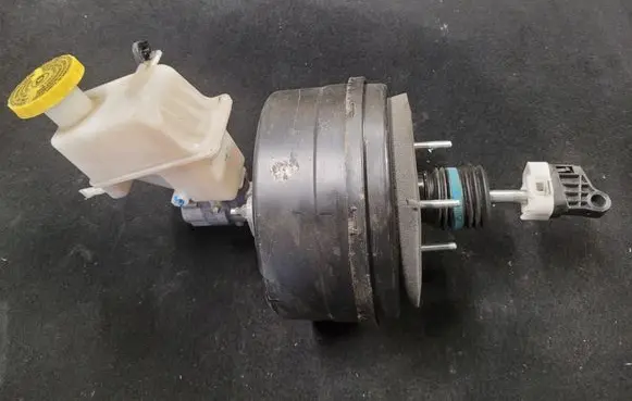 Jeep Cherokee Brake booster 68290526AB