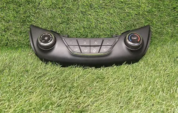 Chevrolet Cruze II Climate control unit 39028880 545290509