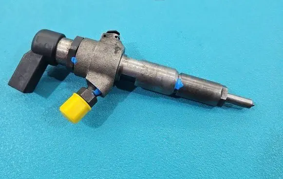 Fuel injector