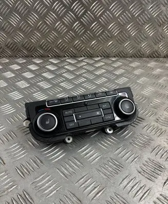 Volkswagen Tiguan Climate control unit 5K0907044GK