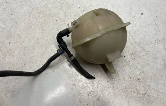 Audi A4 S4 B6 8E 8H Coolant expansion tank/reservoir 701121407B