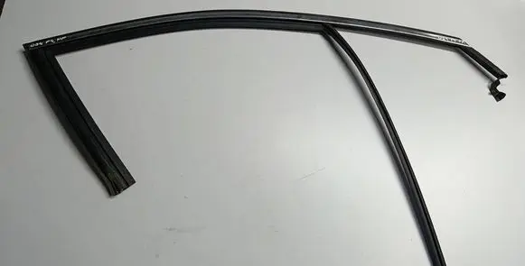 Citroen DS4 Front door rubber seal 9687378277