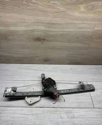 Dacia Logan I Front door manual window regulator 400726 0153392T12