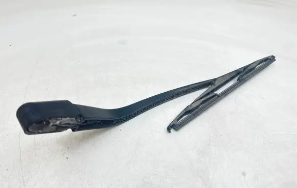 Hyundai i10 Rear wiper blade arm