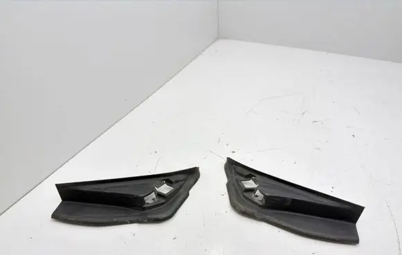 BMW 5 G30 G31 G38 Tailgate/trunk side cover trim 7390426 PP30GF
