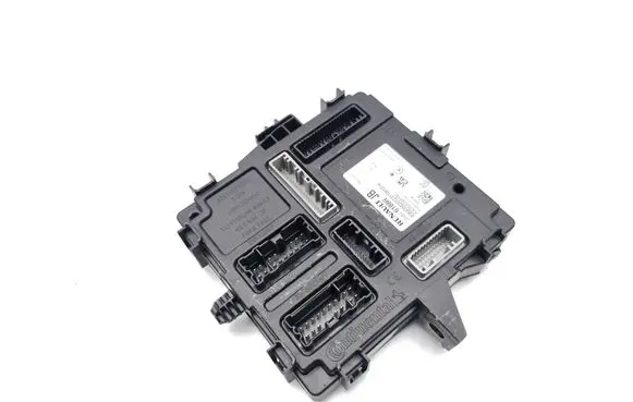 Renault Clio V Central body control module 284B26188R A3C0502581100