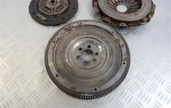Seat Ibiza V (KJ) Clutch set kit 045105273