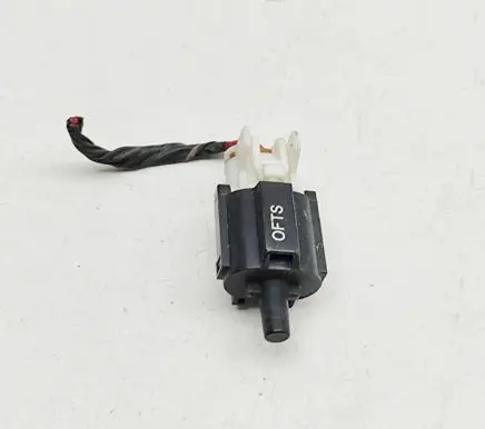Tesla Model 3 Outside/external air temperature sensor 110681800A
