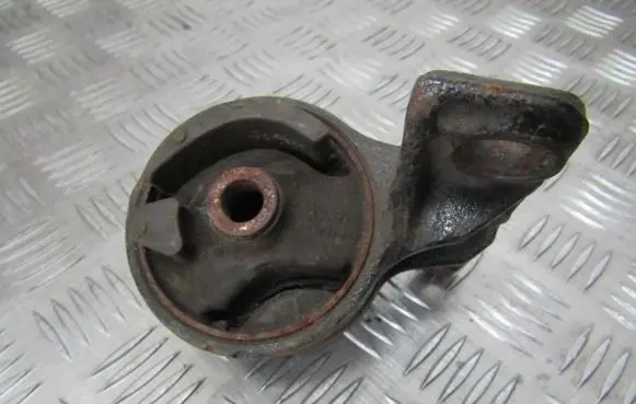 Mazda MX-3 Engine mount bracket b45539064