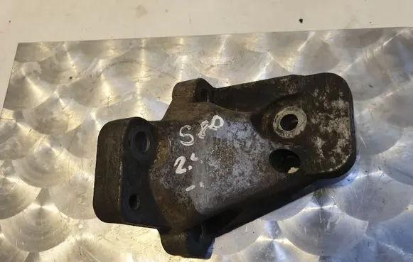 Volvo S80 Engine mounting bracket 86341232