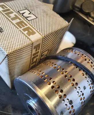 Mercedes-Benz E W124 Fuel filter MO184