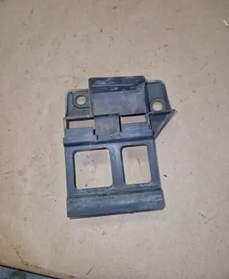 Mercedes-Benz Sprinter W906 Front bumper mounting bracket A9068850263