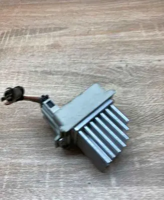 Seat Cordoba (6K) Heater blower motor/fan resistor 5DS006467 W964253H WithPlug