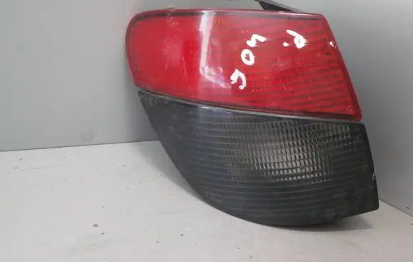 Peugeot 406 Rear/tail lights 45502