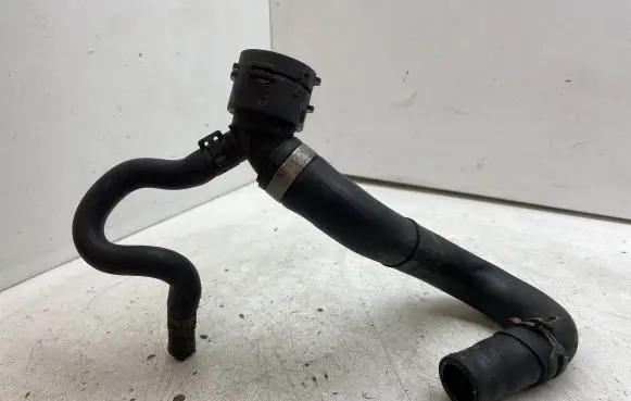 Volkswagen PASSAT B8 Engine coolant pipe/hose 5Q0122157CL