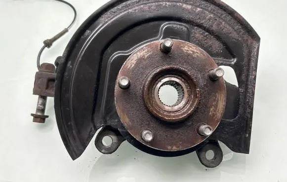 Front wheel hub