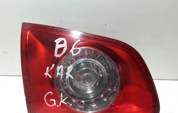 Volkswagen PASSAT B6 Tailgate rear/tail lights