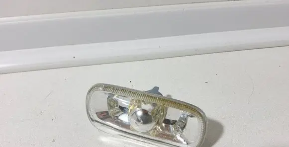 Audi A4 S4 B6 8E 8H Front fender indicator light 8E0949127
