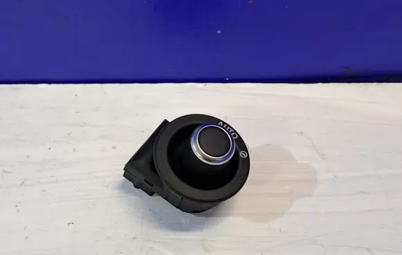 Jaguar XJ X351 Steering wheel adjustment switch FW936465BB
