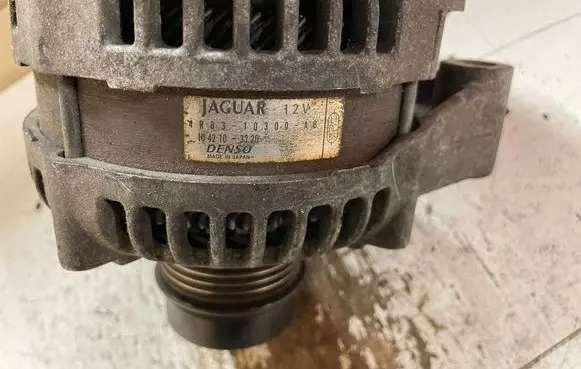 Jaguar S-Type Generator/alternator 4R8310300AB 1042103720