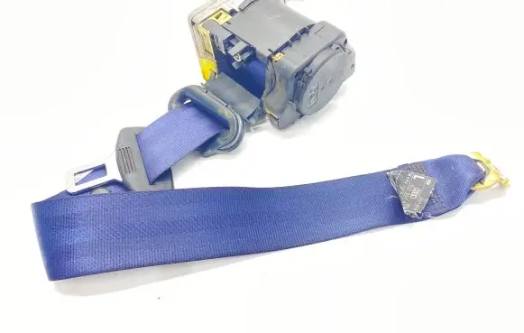 Audi A3 S3 8L Rear seatbelt 00067249