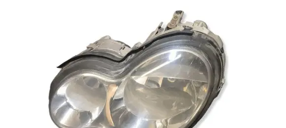 Mercedes-Benz C W203 Headlight/headlamp 2038203161