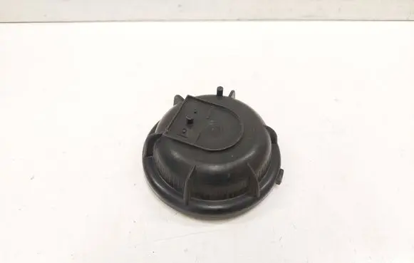 Volvo V70 Headlight/headlamp dust cover 89000387 9178538