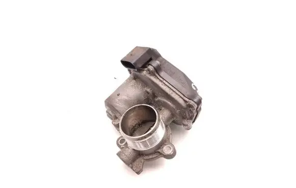 Audi A6 C7 Electric throttle body valve 04L131501B