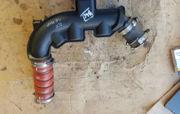 Peugeot RCZ Air intake duct part 9659145580