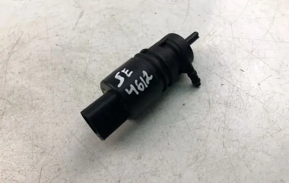 BMW 1 F20 F21 Headlight washer pump 7302589