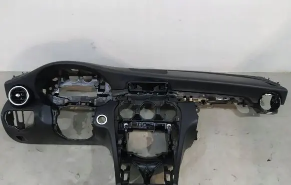 Mercedes-Benz C W205 Dashboard