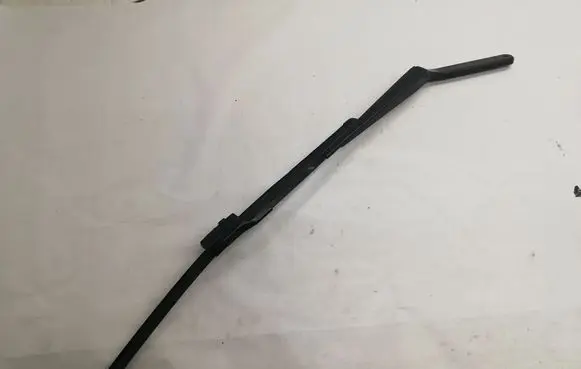 BMW X5 E70 Windshield/front glass wiper blade 7153736