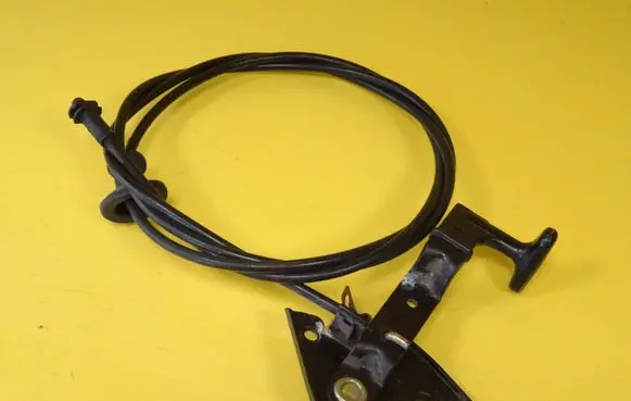 Audi A4 S4 B5 8D Engine bonnet/hood lock release cable 